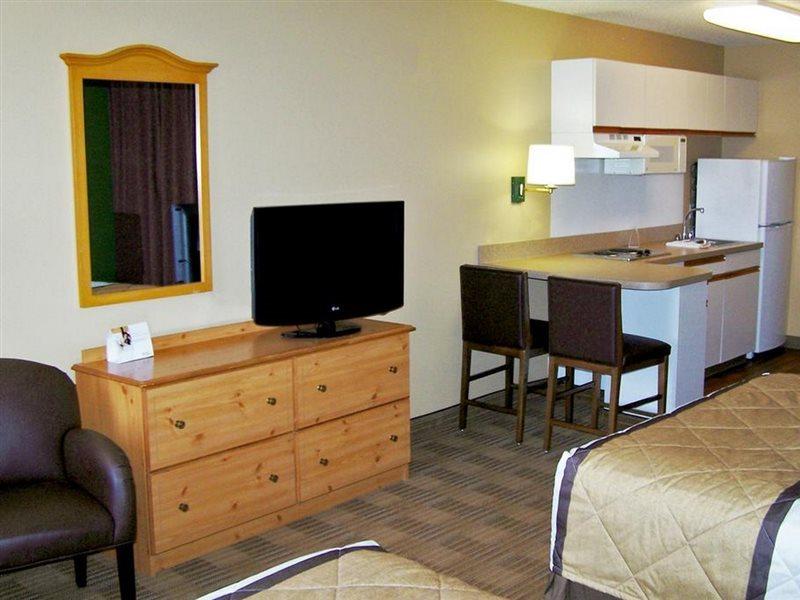 Extended Stay America Suites - Milwaukee - Брукфийлд Екстериор снимка