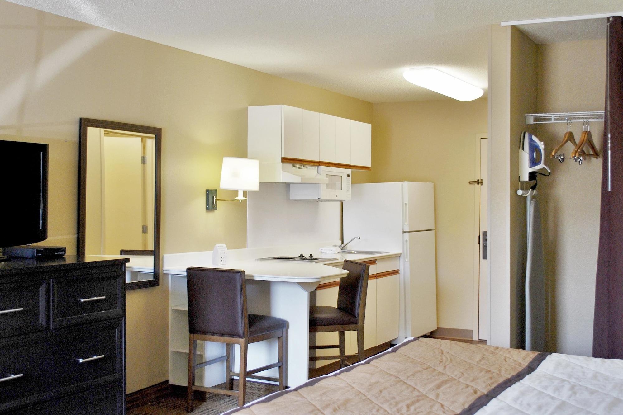 Extended Stay America Suites - Milwaukee - Брукфийлд Екстериор снимка