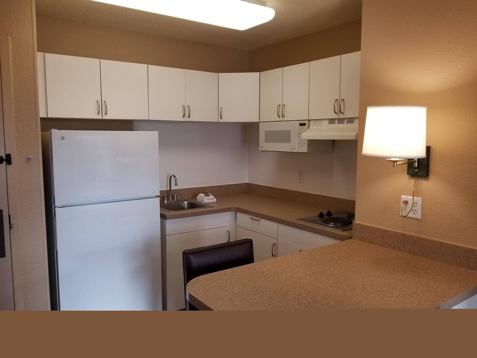 Extended Stay America Suites - Milwaukee - Брукфийлд Екстериор снимка