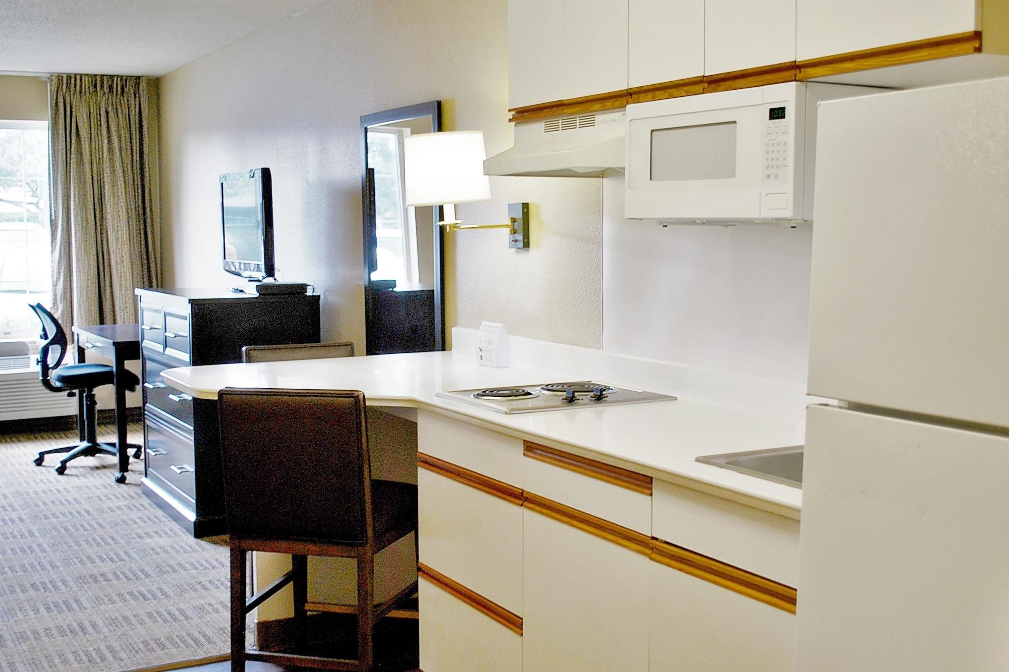 Extended Stay America Suites - Milwaukee - Брукфийлд Екстериор снимка