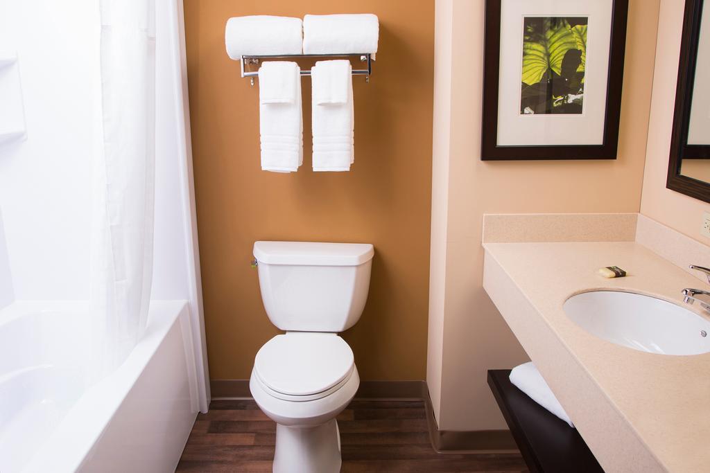 Extended Stay America Suites - Milwaukee - Брукфийлд Екстериор снимка
